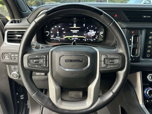Used 2023 GMC Yukon Denali w/ Denali Reserve Package image 21