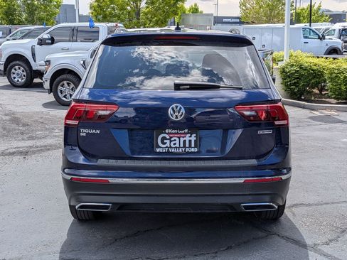 Used 2021 Volkswagen Tiguan SE w/ Panoramic Sunroof Package AWD/4WD image 5