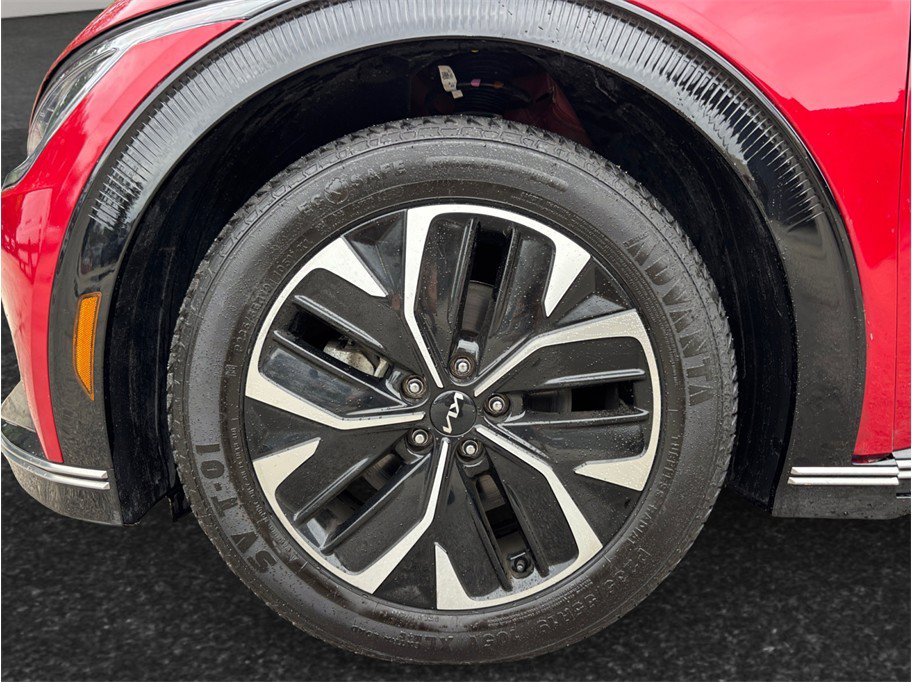Used 2024 Kia EV6 Wind RWD image 13