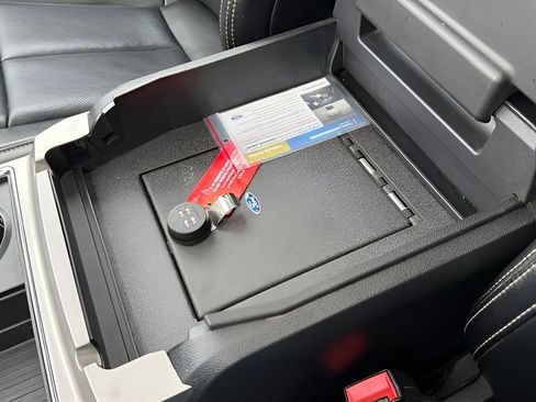 Used 2021 Ford F350 Lariat w/ Lariat Ultimate Package image 41