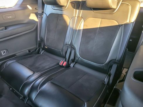 Used 2021 Jeep Grand Cherokee L Laredo image 11