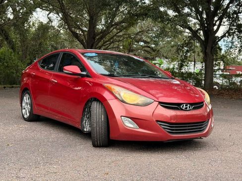 Used 2013 Hyundai Elantra Limited w/ Technology Pkg FWD image 3