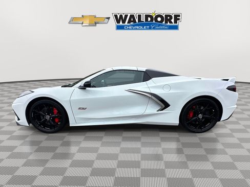 Used 2023 Chevrolet Corvette Stingray Premium Conv w/ Z51 Performance Package RWD image 9