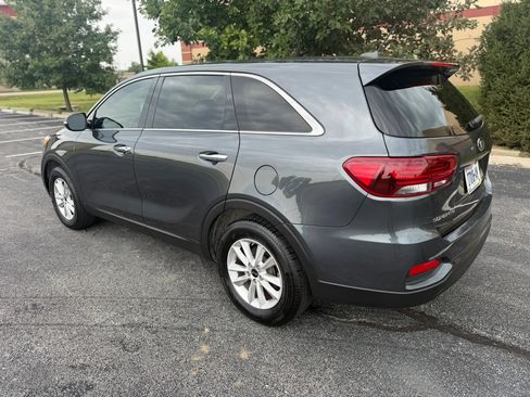 Used 2020 Kia Sorento LX FWD image 3