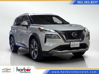 Used 2021 Nissan Rogue SL w/ Premium Package