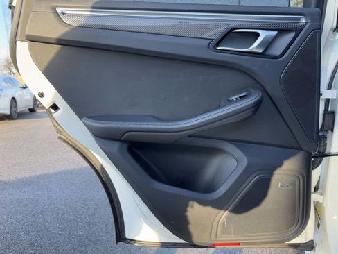 Used 2015 Porsche Macan Turbo image 49