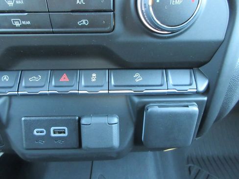New 2026 Chevrolet Silverado 1500 Custom Trail Boss AWD/4WD image 32