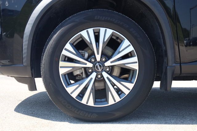 Used 2023 Nissan Rogue SV AWD/4WD image 9