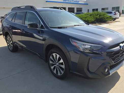 Used 2025 Subaru Outback Limited AWD/4WD image 7