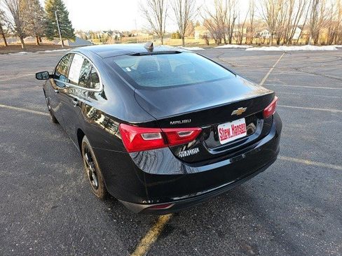 Used 2020 Chevrolet Malibu LS image 3