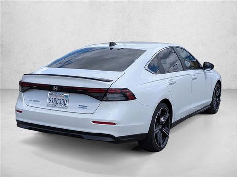 Used 2025 Honda Accord Sport image 6
