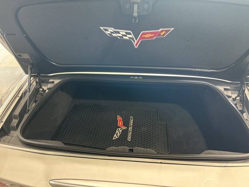 Used 2006 Chevrolet Corvette Convertible w/ Preferred Equipment Group RWD image 38