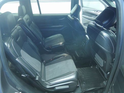 Used 2024 Jeep Grand Cherokee L Laredo image 30