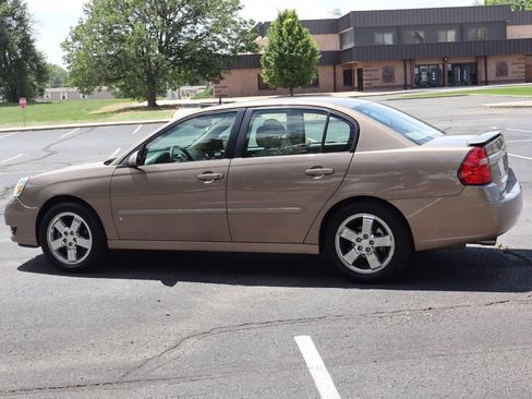 Used 2007 Chevrolet Malibu LTZ FWD image 8
