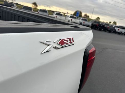 Used 2023 GMC Sierra 1500 SLT image 21