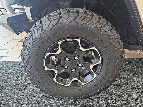 Used 2022 Jeep Wrangler Unlimited Rubicon 4xe w/ Cold Weather Group AWD/4WD image 43
