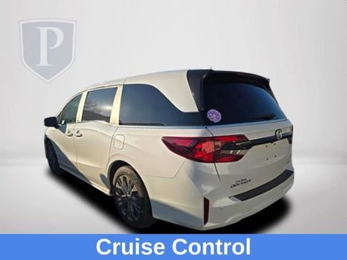 Used 2025 Honda Odyssey Touring image 7