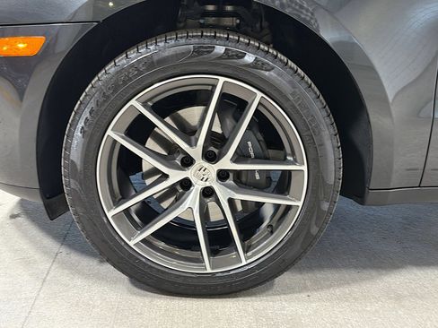 Certified 2026 Porsche Macan image 42