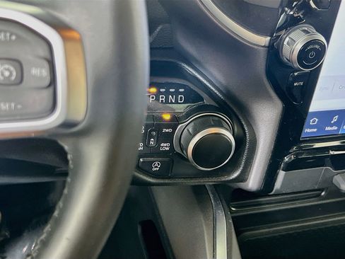 Used 2024 RAM 1500 Big Horn AWD/4WD image 17