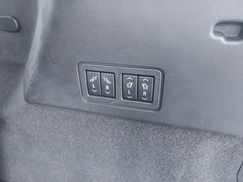 Used 2021 Cadillac XT6 Premium Luxury image 19