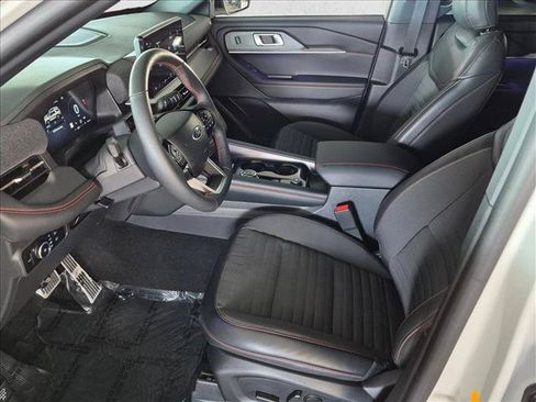 Used 2025 Ford Explorer ST-Line w/ Premium Package RWD image 16