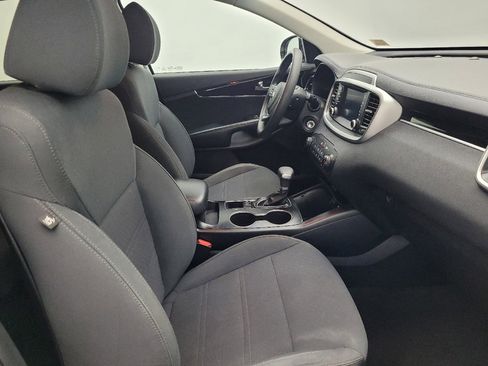 Used 2020 Kia Sorento AWD V6 image 21