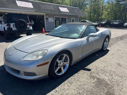 Used 2005 Chevrolet Corvette Convertible w/ Preferred Equipment Group RWD image 1