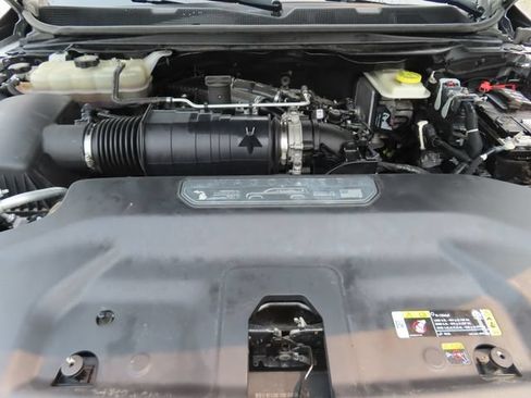 Used 2023 Jeep Wagoneer L Series II AWD/4WD image 12
