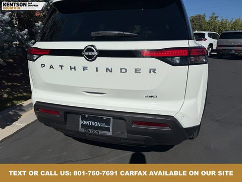 Used 2024 Nissan Pathfinder S image 32