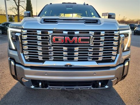 New 2026 GMC Sierra 2500 Denali w/ Denali Reserve Package image 11