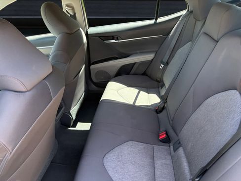 Used 2019 Toyota Camry LE FWD image 13