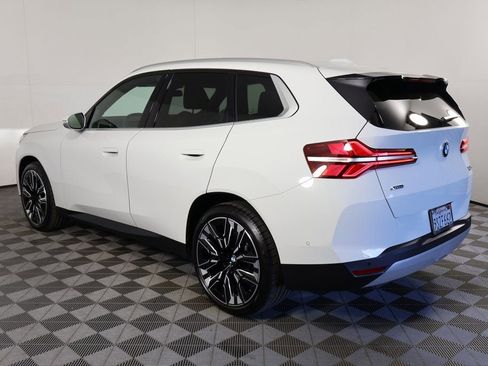 Used 2025 BMW X3 xDrive30i w/ Premium Package image 6