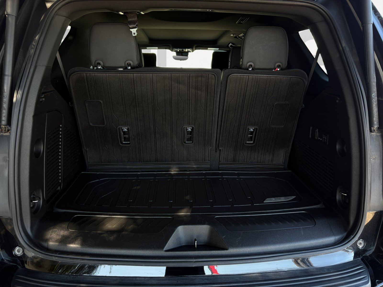 Used 2026 GMC Yukon Elevation w/ Elevation Premium Package AWD/4WD image 12