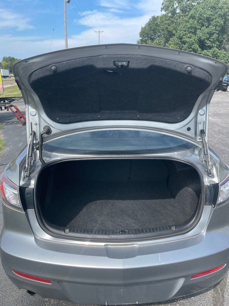 Used 2012 MAZDA MAZDA3 i Touring FWD image 18