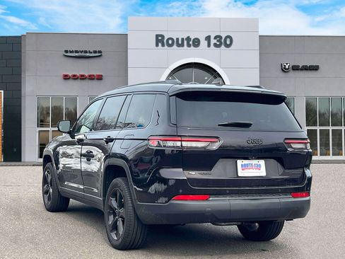 Used 2023 Jeep Grand Cherokee L Limited w/ Black Appearance Package image 3