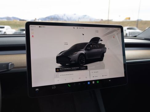 Used 2023 Tesla Model Y Long Range image 13