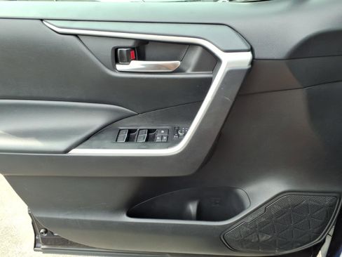 Used 2024 Toyota RAV4 XLE AWD/4WD image 22