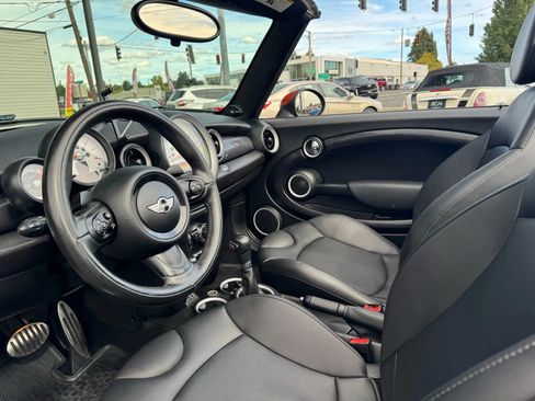 Used 2013 MINI Cooper S image 21