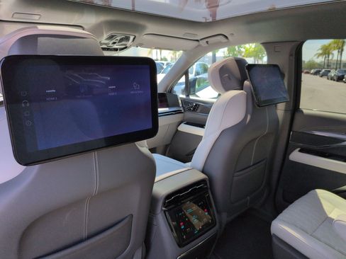 Used 2025 Cadillac Escalade IQ Sport 1 w/ Smart Trailering package AWD/4WD image 27