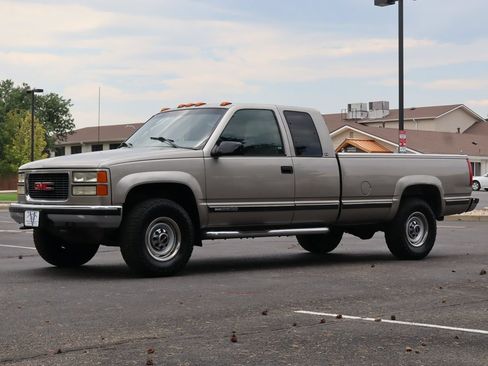 Used 1998 GMC Sierra 2500 4x4 Extended Cab w/ Marketing Option Pkg 3 image 11