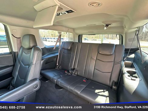 Used 2017 Cadillac Escalade ESV Luxury image 24