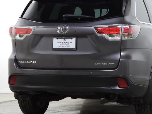 Used 2014 Toyota Highlander Limited image 10