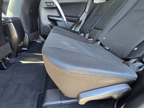 Used 2016 Toyota RAV4 LE image 12