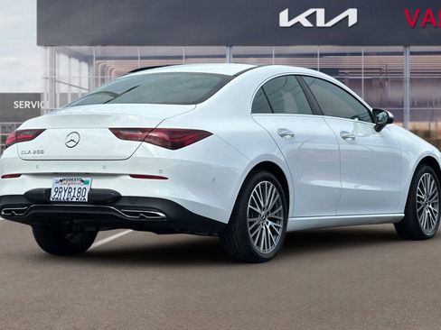 Used 2025 Mercedes-Benz CLA 250 image 4