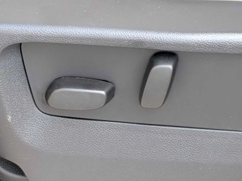 Used 2023 Buick Envision Avenir AWD/4WD image 16