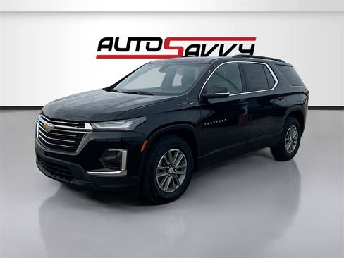Used 2022 Chevrolet Traverse LT image 3