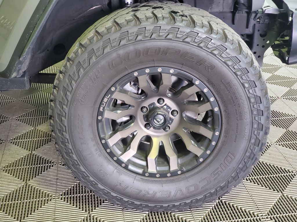 Used 2021 Jeep Wrangler Unlimited Rubicon w/ Dual Top Group AWD/4WD image 35