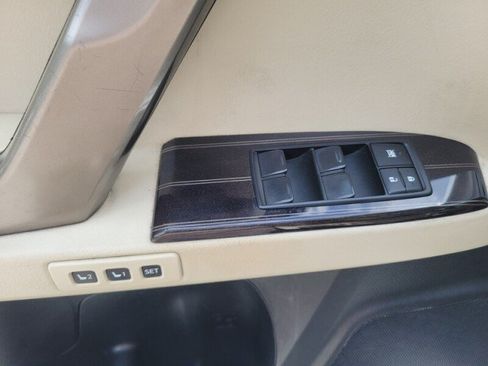 Used 2020 Lexus GX 460 Premium w/ Premium Package AWD/4WD image 13
