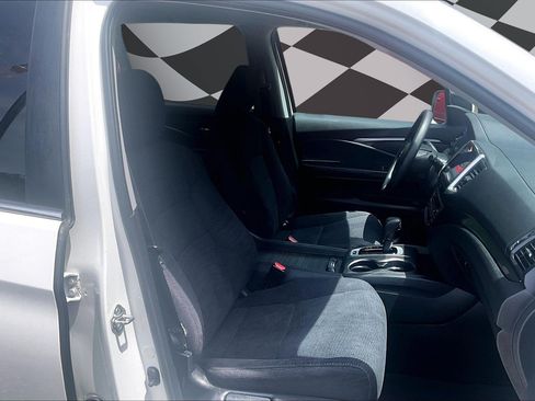 Used 2017 Honda Pilot EX image 7