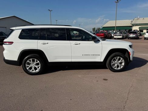 Used 2023 Jeep Grand Cherokee L Limited w/ Luxury Tech Group II AWD/4WD image 28